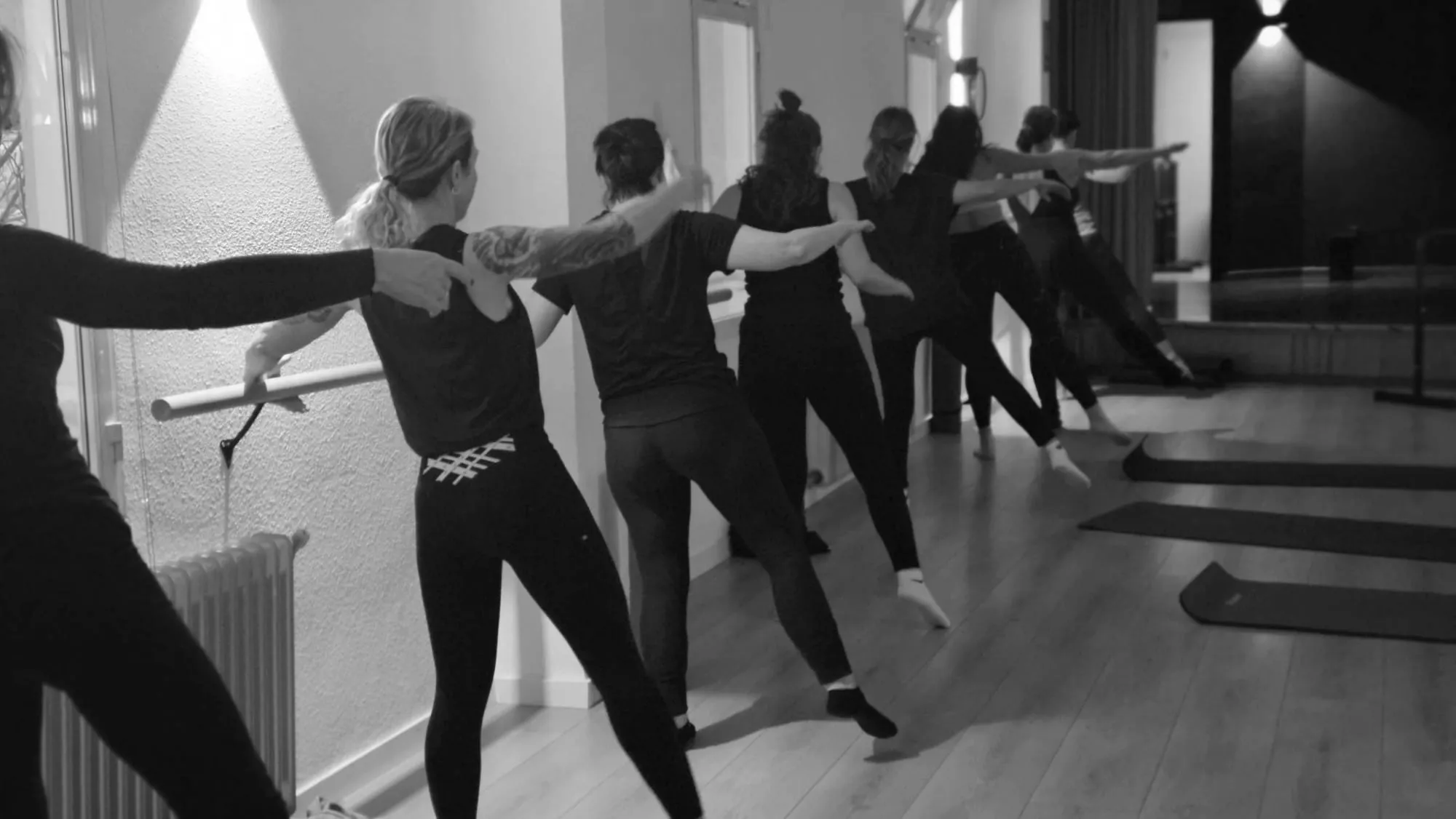 Group Barre class at Didi Fit Club studio in Madrid